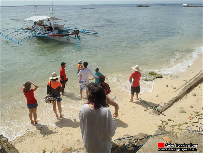 Cebu Nalusuan island hopping tour – 4 Feb 2012